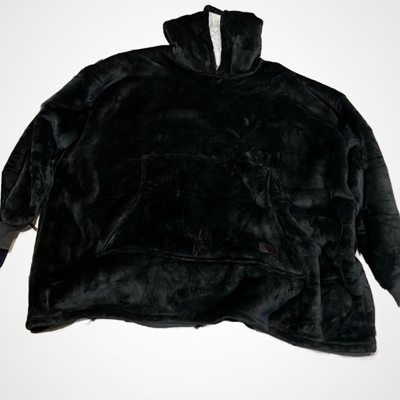 Catalonia- Oversized Flannel Blanket Hoodie Sweatshirt,Fleece Blanket Pullover. - Picture 11 of 13